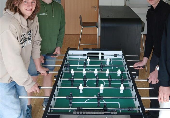 Jahresbericht_Physik_PranK_MaBr_Siegerfoto_w